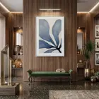 Soyut Yaprak Derin Mavi Tonları Tekli Gümüş Metal Çerçeveli Cam Tablo Duvar Salon