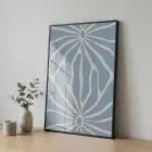 Soyut Çiçek Pastel Mavi Ton Tekli Siyah Metal Çerçeveli Cam Tablo Poster Dekoratif