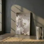 Narin Çiçekler Sıcak Nötr Tonlar Tekli Gold Metal Çerçeveli Cam Tablo Yatak Odası