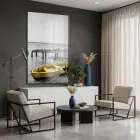 Sandal Kıyı Gri Sarı Kontrast Tekli Siyah Metal Çerçeveli Cam Tablo Salon Oturma