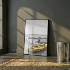 Sandal Kıyı Gri Sarı Kontrast Tekli Siyah Metal Çerçeveli Cam Tablo Salon Oturma