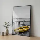Sandal Kıyı Gri Sarı Kontrast Tekli Siyah Metal Çerçeveli Cam Tablo Salon Oturma