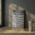 Eğrelti Yaprağı Antrasit Beyaz Ton Tekli Gold Metal Çerçeveli Cam Tablo Yatak Odası