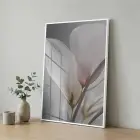 Narin Çiçek Pastel Gri Tonları Tekli Beyaz Metal Çerçeveli Cam Tablo Poster Dekoratif