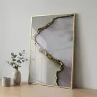 Soyut Mermer Bej Grisi Altın Tekli Gold Metal Çerçeveli Cam Tablo Poster Dekoratif