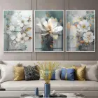 Monokrom Çiçek Desenli Beyaz Metal Çerçeveli Cam Tablo