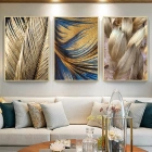 Yumuşak Dokular Ve Altın Yansımalar: Dekoratif Metal Çerçeveli Tablo Seti