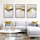 Çağdaş Sanatın İncelikleri: Üçlü Metal Çerçeveli Tablo Seti