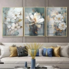 Monokrom Çiçek Desenli Gold Metal Çerçeveli Cam Tablo