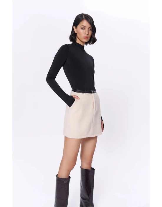 Deri Kemerli Peluş Mini Etek Bej