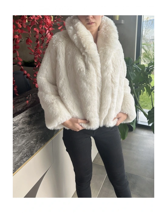 Ekru Şal Yaka Kürk