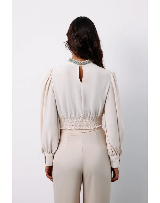 Yaka Aksesuarlı Bluz - Bej