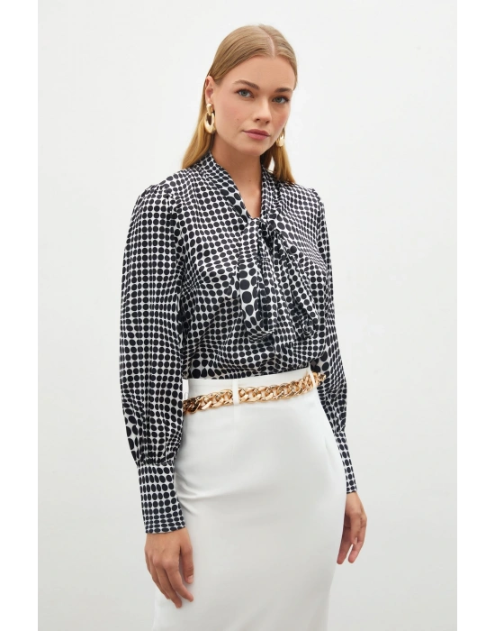 Fularlı Desenli Gömlek - Siyah