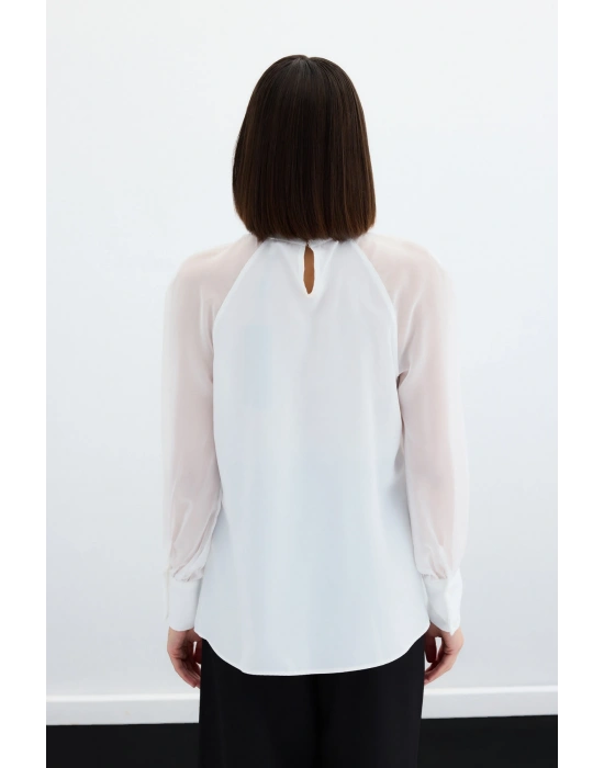 Yaka Aksesuarlı Bluz - Ekru