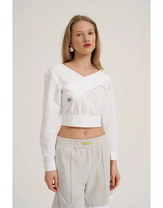 V Yaka Detaylı Uzun Kol Bluz Beyaz