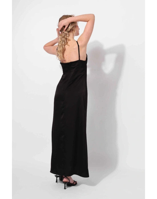 Mini Kurdele Detaylı Siyah Elbise