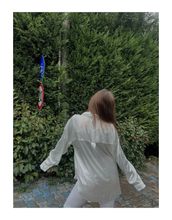 OVERSİZE CEP DETAYLI GÖMLEK BEYAZ-GÜMÜŞ