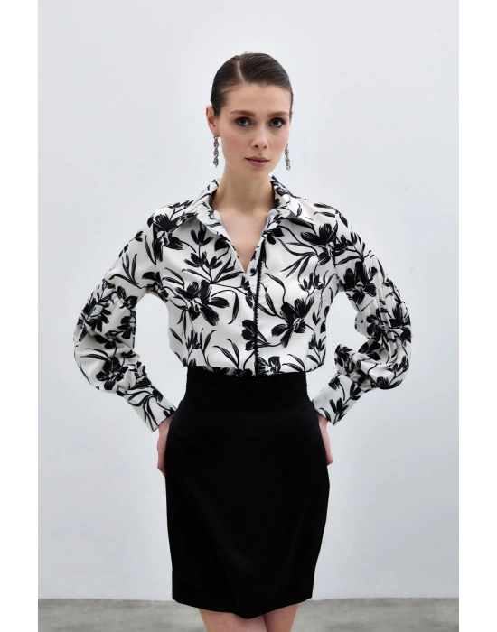 Ön Siyah İncili Gömlek - Siyah