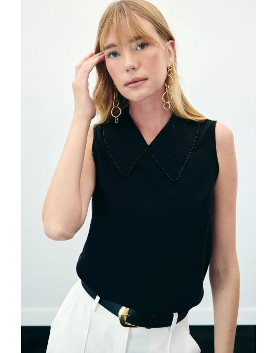 Yaka İncili Kolsuz Bluz - Siyah