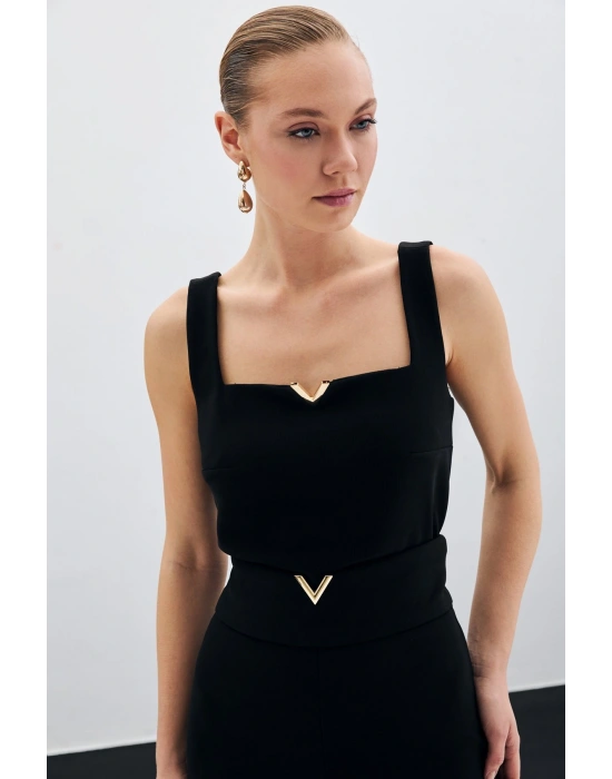 Yaka Gold Aksesuarlı Bluz - Siyah