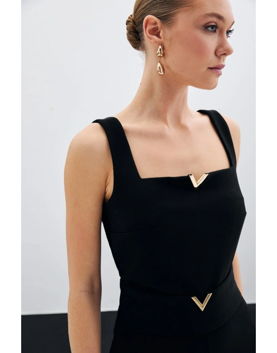 Yaka Gold Aksesuarlı Bluz - Siyah