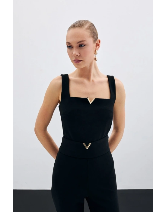 Yaka Gold Aksesuarlı Bluz - Siyah