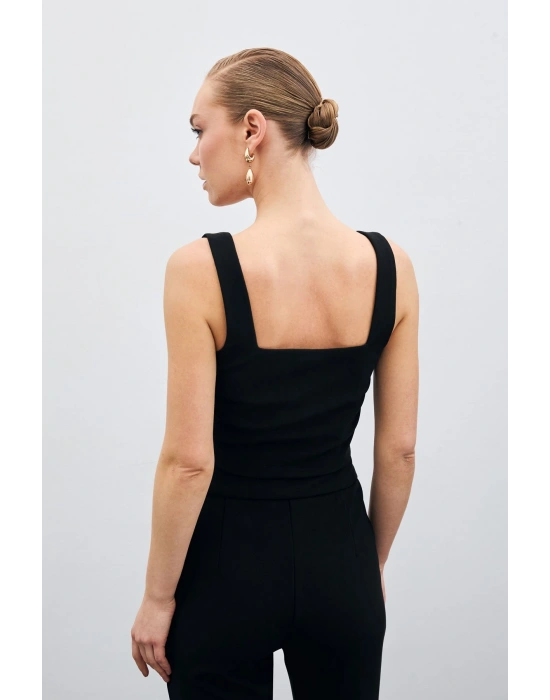 Yaka Gold Aksesuarlı Bluz - Siyah