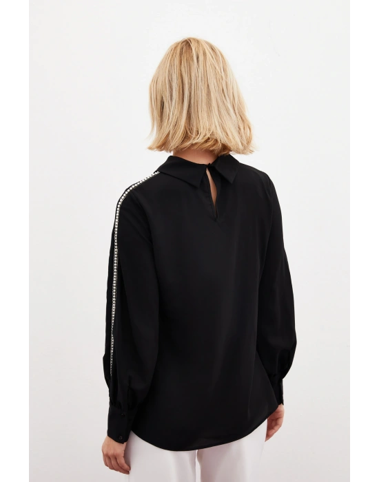 Kolları İnci Detaylı Bluz - SİYAH