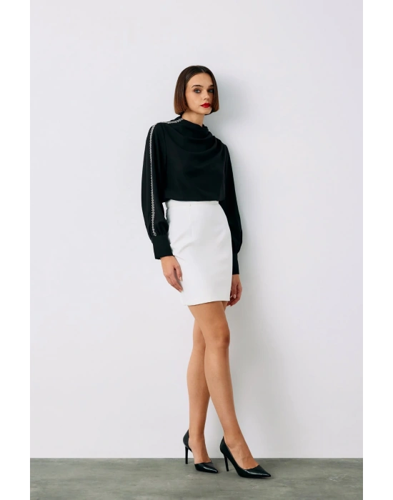 Omuz Aksesuarlı Bluz - SİYAH