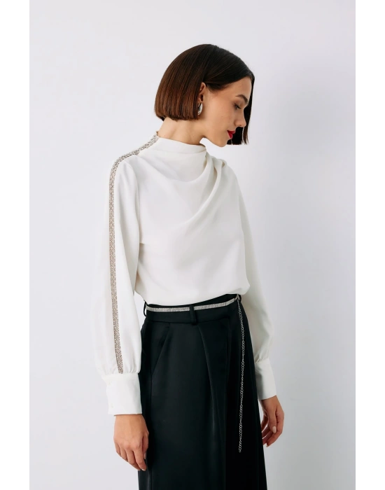 Omuz Aksesuarlı Bluz - Ekru