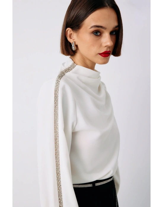 Omuz Aksesuarlı Bluz - Ekru
