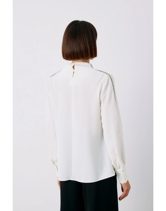 Omuz Aksesuarlı Bluz - Ekru