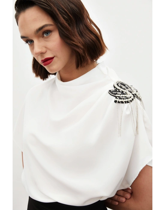 Tek Omuz Aksesuarlı Salaş Bluz - Ekru