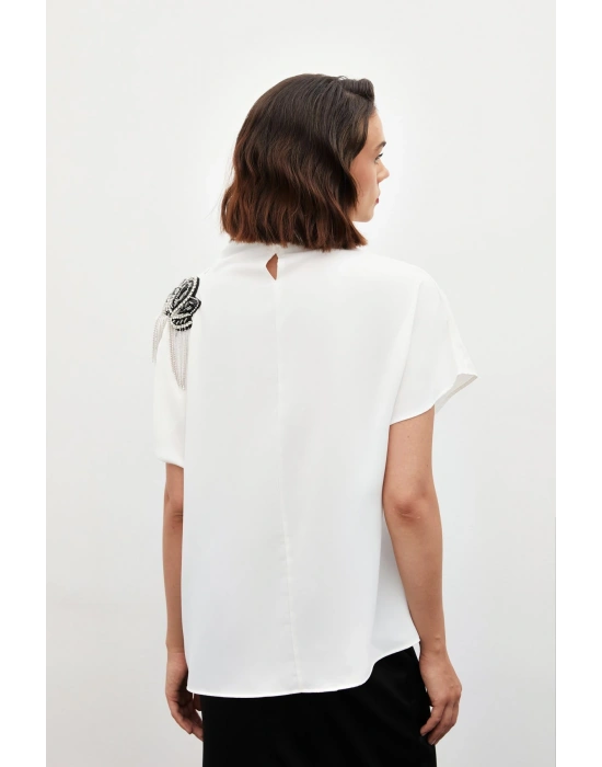 Tek Omuz Aksesuarlı Salaş Bluz - Ekru