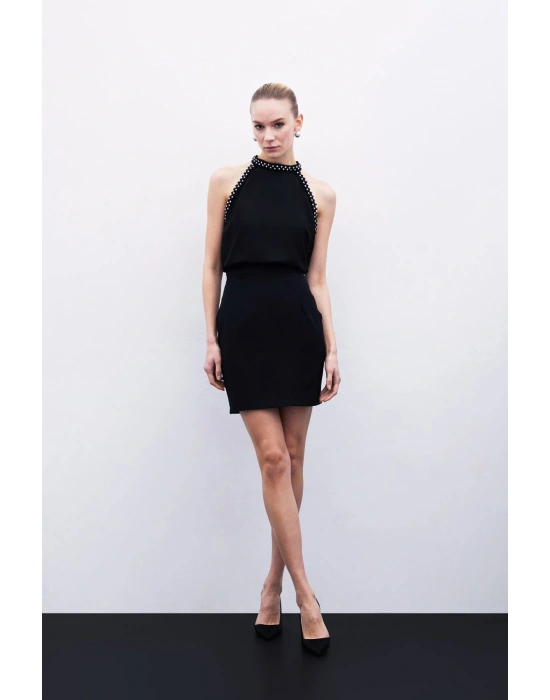 Aksesuar Detaylı Kolsuz Bluz - Siyah