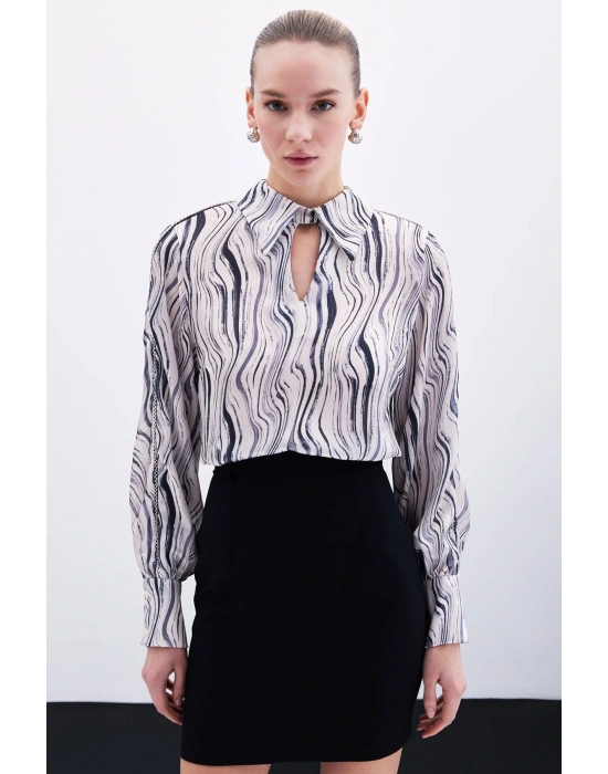 Kol Aksesuarlı Desenli Bluz - Siyah