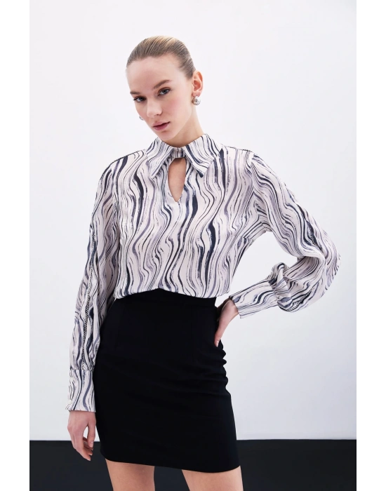 Kol Aksesuarlı Desenli Bluz - Siyah