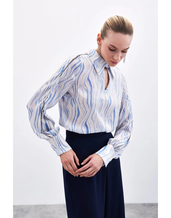 Kol Aksesuarlı Desenli Bluz - Mavi