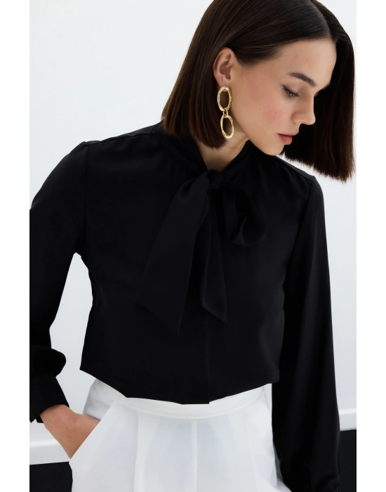 Yakası Bağlamalı Düz Gömlek - Siyah