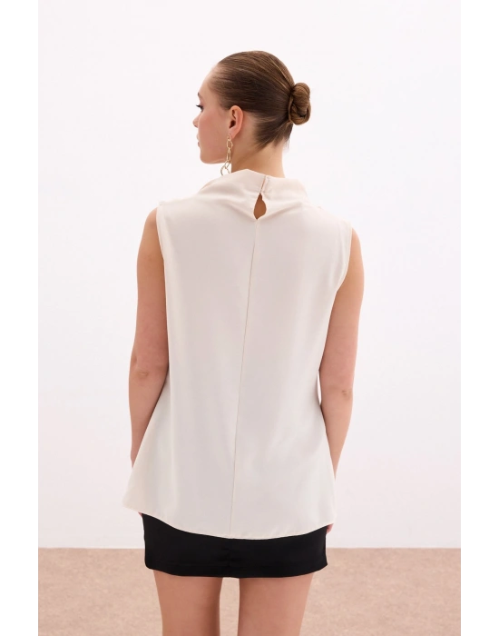 Tek Omuz Aksesuarlı Bluz - Bej