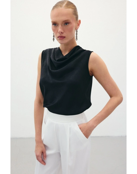 Degaje Yaka Saten Bluz - Siyah