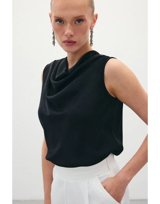 Degaje Yaka Saten Bluz - Siyah