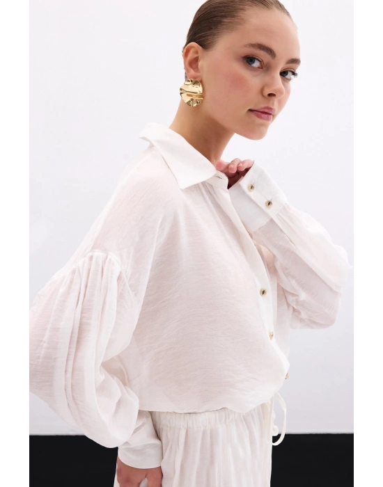 Düğme Aksesuarlı İnce Gömlek - Ekru