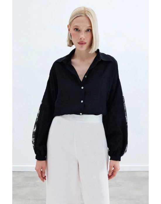 Nakış Detaylı Kraşlı Gömlek - Siyah