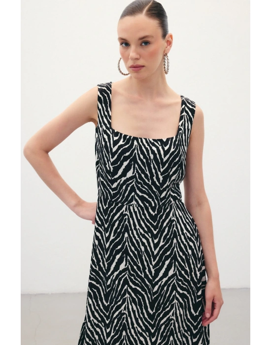 Kare Yaka Zebra Desenli Elbise - Siyah