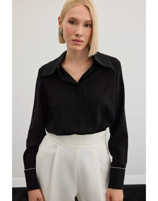 Aksesuarlı Klasik Gömlek - Siyah