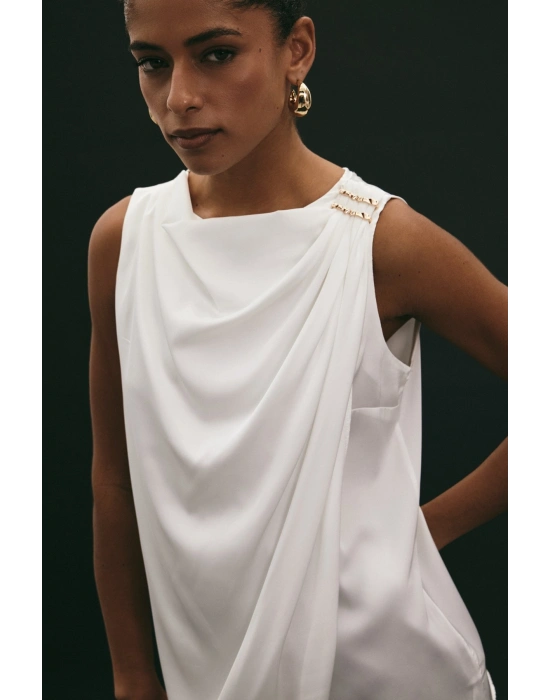 Aksesuar Detaylı Kolsuz Bluz - Ekru