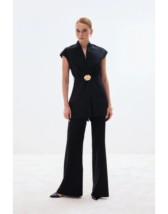 Aksesuar Kuşaklı Kolsuz Bluz - Siyah