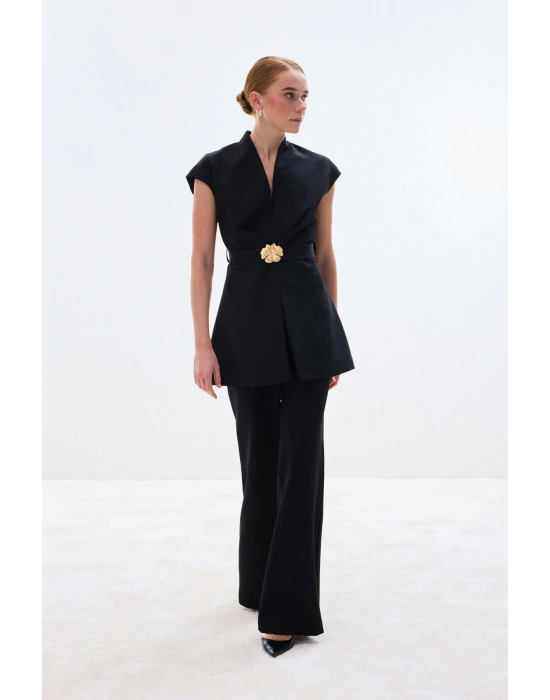 Aksesuar Kuşaklı Kolsuz Bluz - Siyah