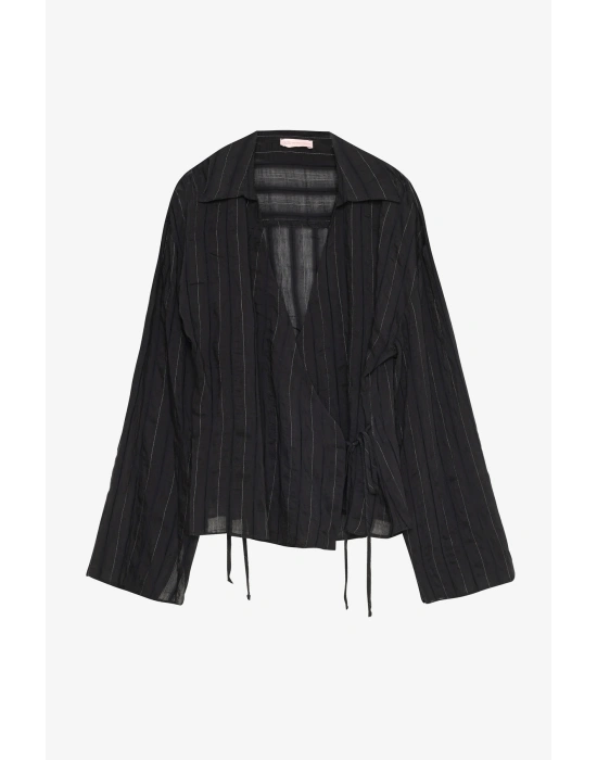 Anvelop Yaka Bağcıklı Tül Bluz Siyah